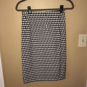 Patterned black and white skirt